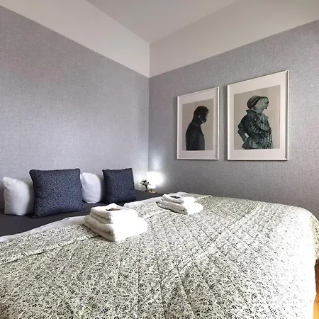 Bohnapartments Steigerwald - 3 Badezimmer - 4 Schlafzimmer - Vollausstattung - Wlan - Gratis Parkplatze Apartment